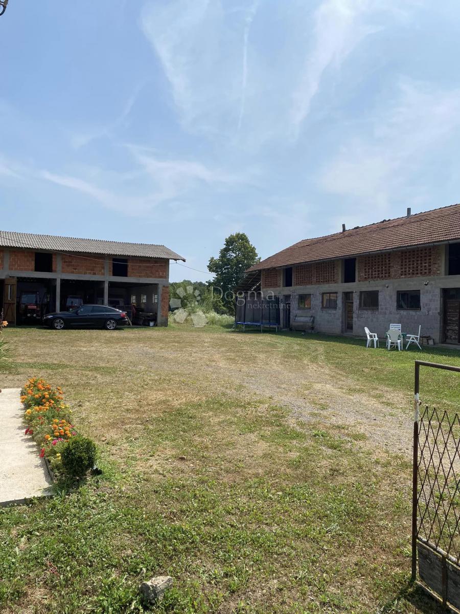 Casa Šibine, Glina, 300m2