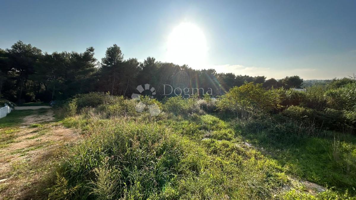 Terreno Veli vrh, Pula, 2.365m2