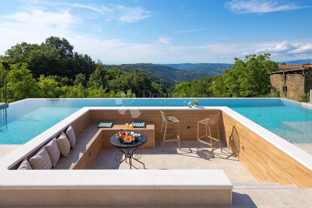 Casa Kašćerga, Pazin - Okolica, 230m2