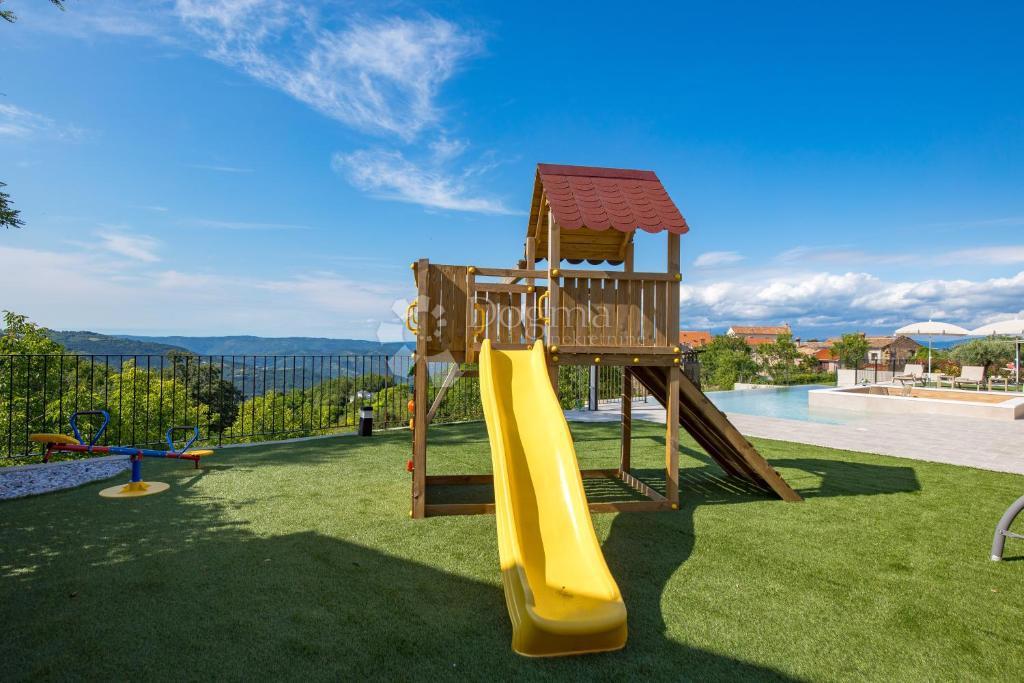 Casa Kašćerga, Pazin - Okolica, 230m2