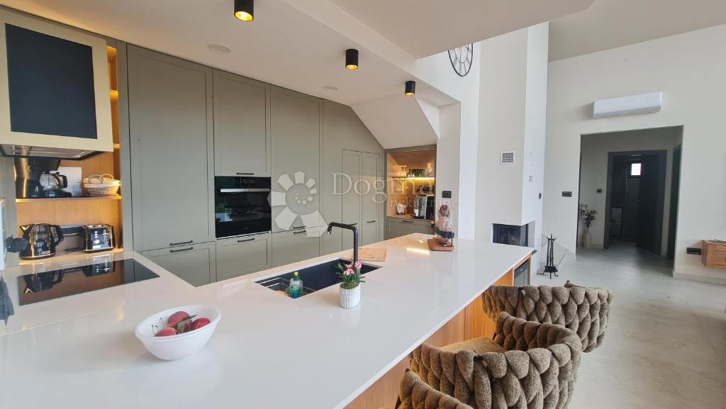 Casa Kašćerga, Pazin - Okolica, 230m2