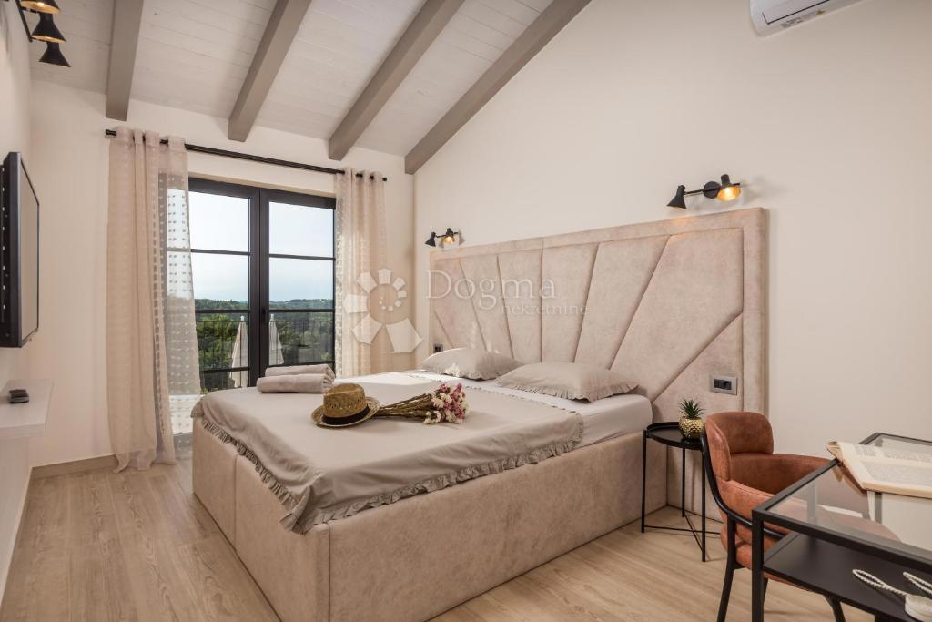 Casa Kašćerga, Pazin - Okolica, 230m2