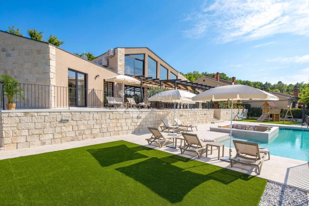 Casa Kašćerga, Pazin - Okolica, 230m2