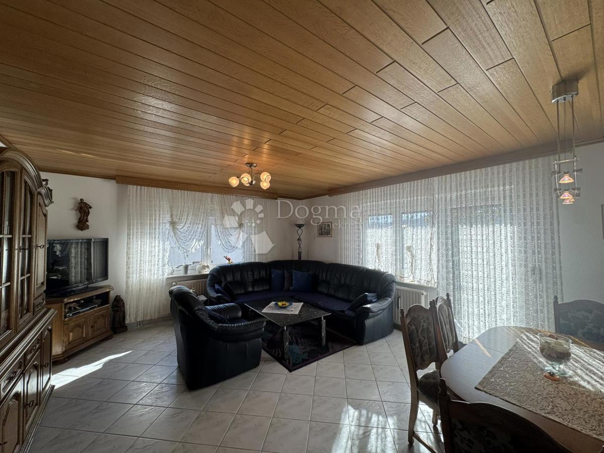 Casa Predavac, Rovišće, 259m2