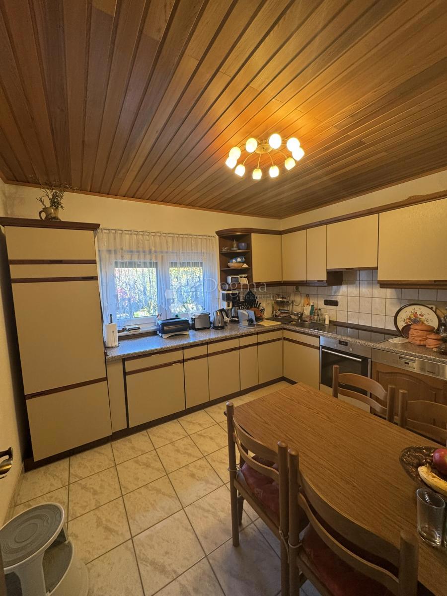 Casa Predavac, Rovišće, 259m2