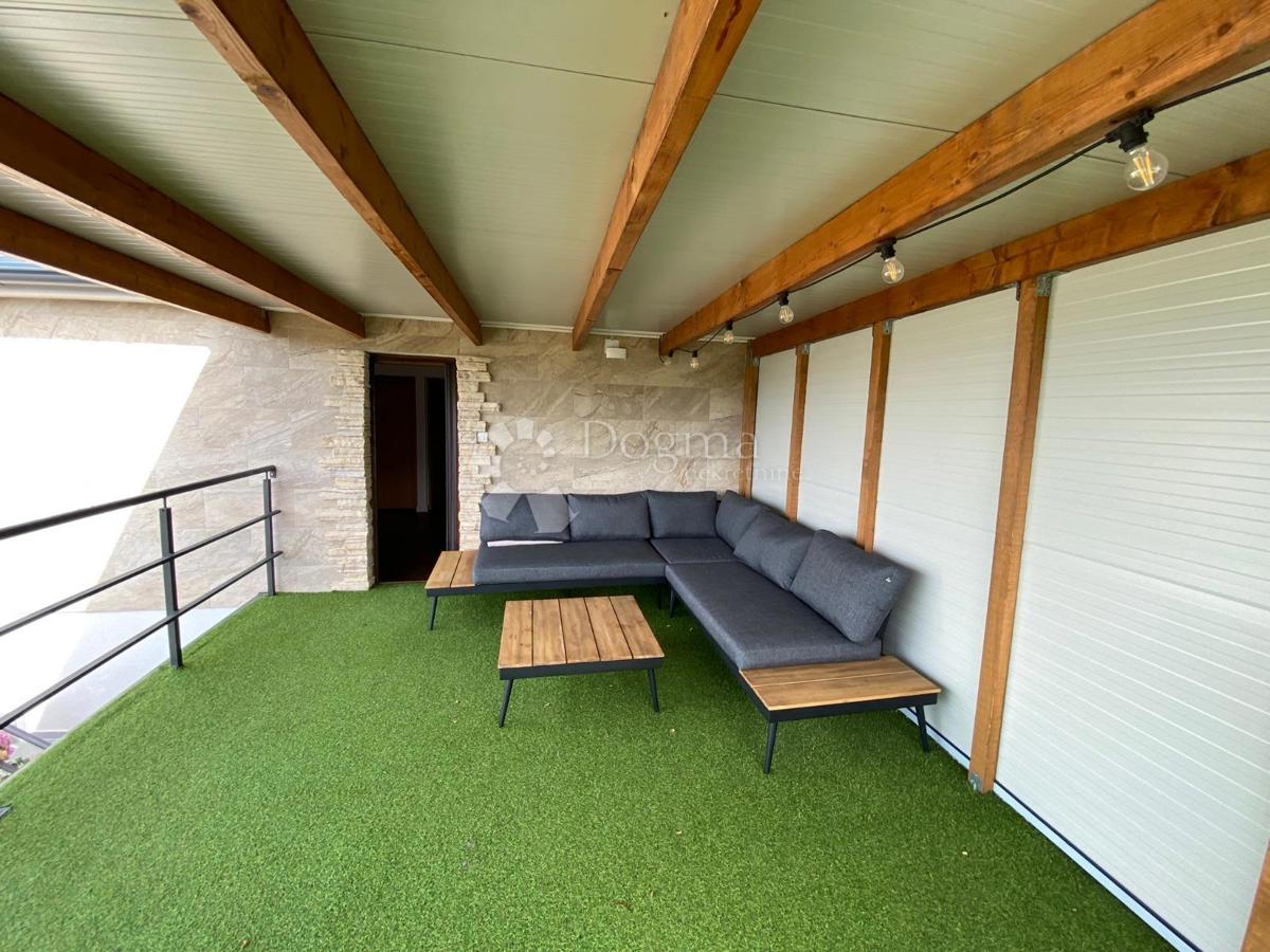 Casa Rovanjska, Jasenice, 107,64m2