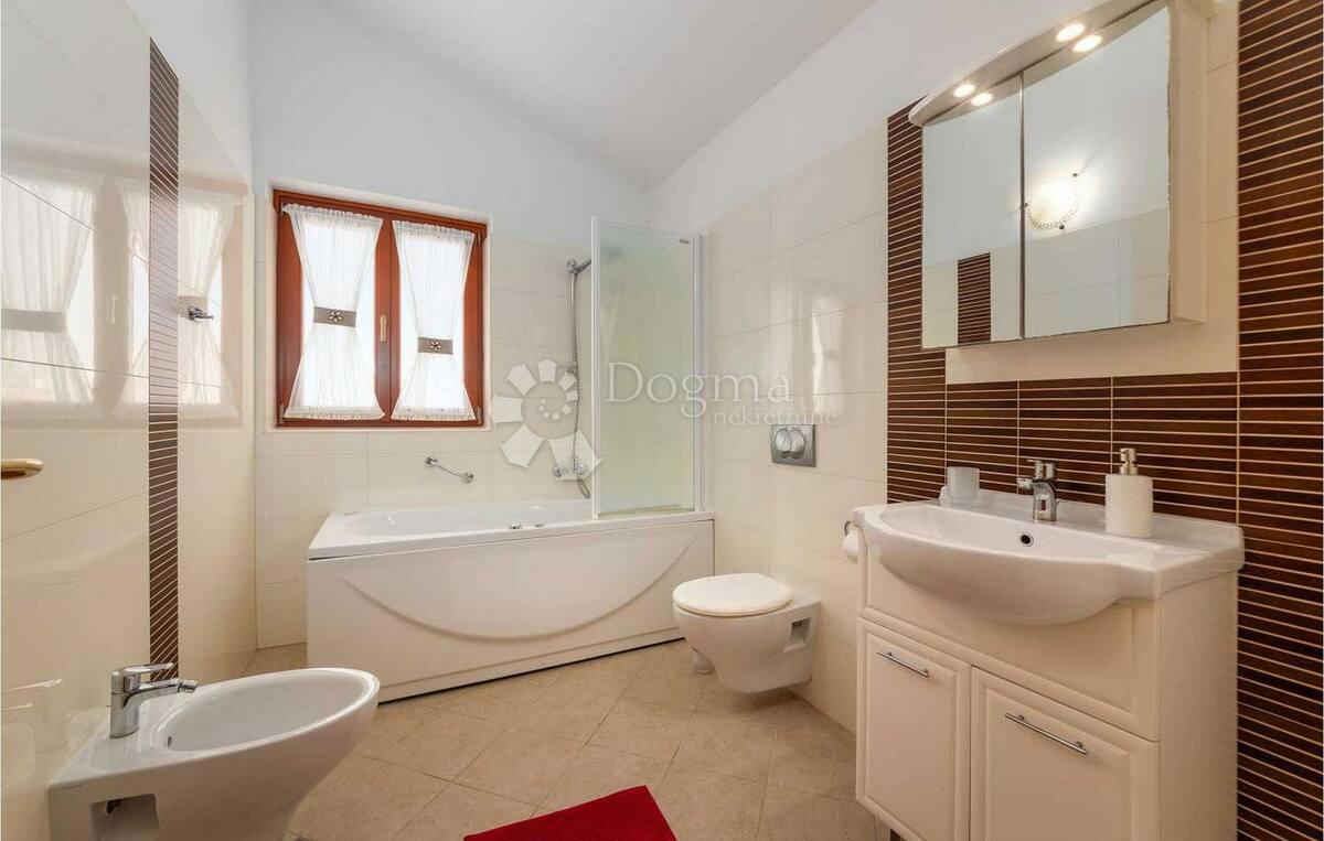 Casa Tinjan, 162m2