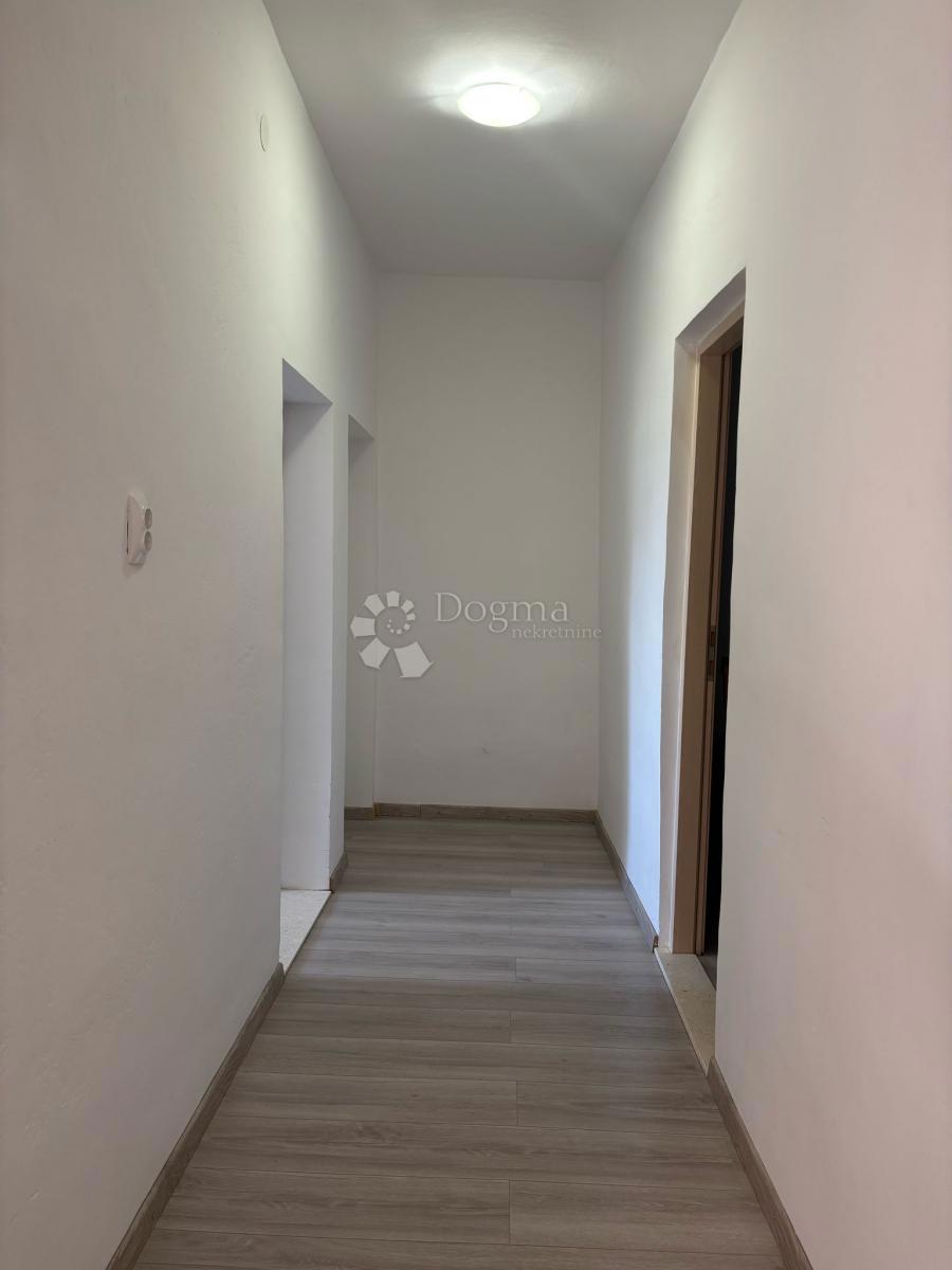 Casa Gornji Muć, Muć, 240m2