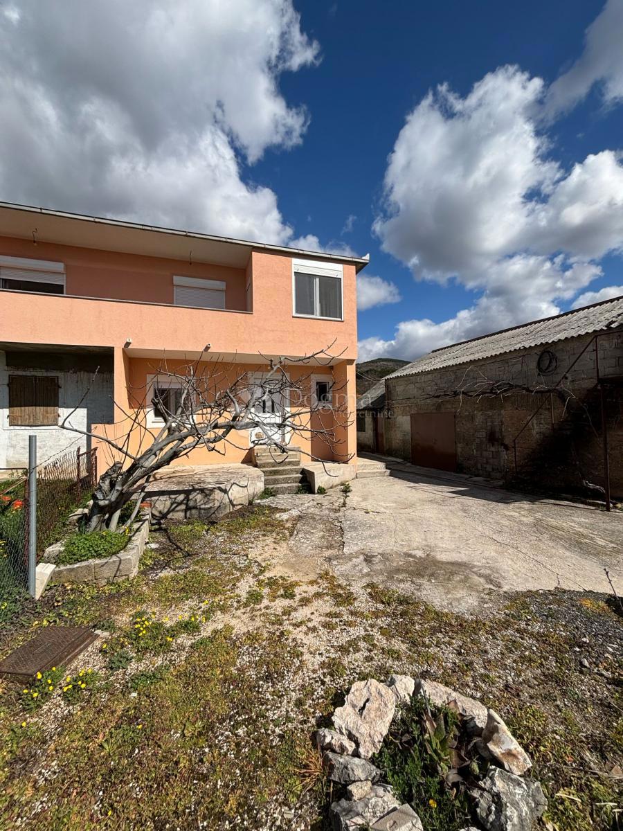 Casa Gornji Muć, Muć, 240m2