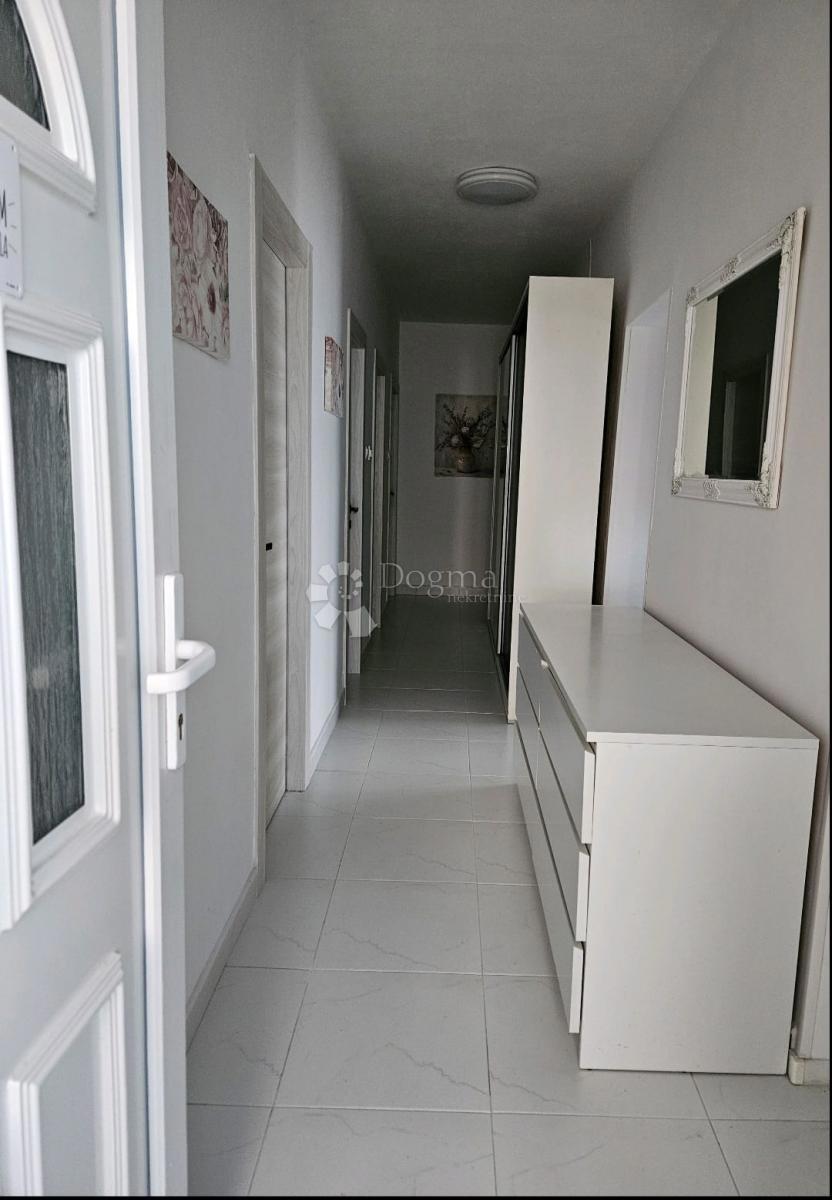 Allogio Centar, Pula, 132,35m2