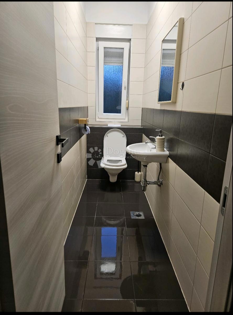 Allogio Centar, Pula, 132,35m2