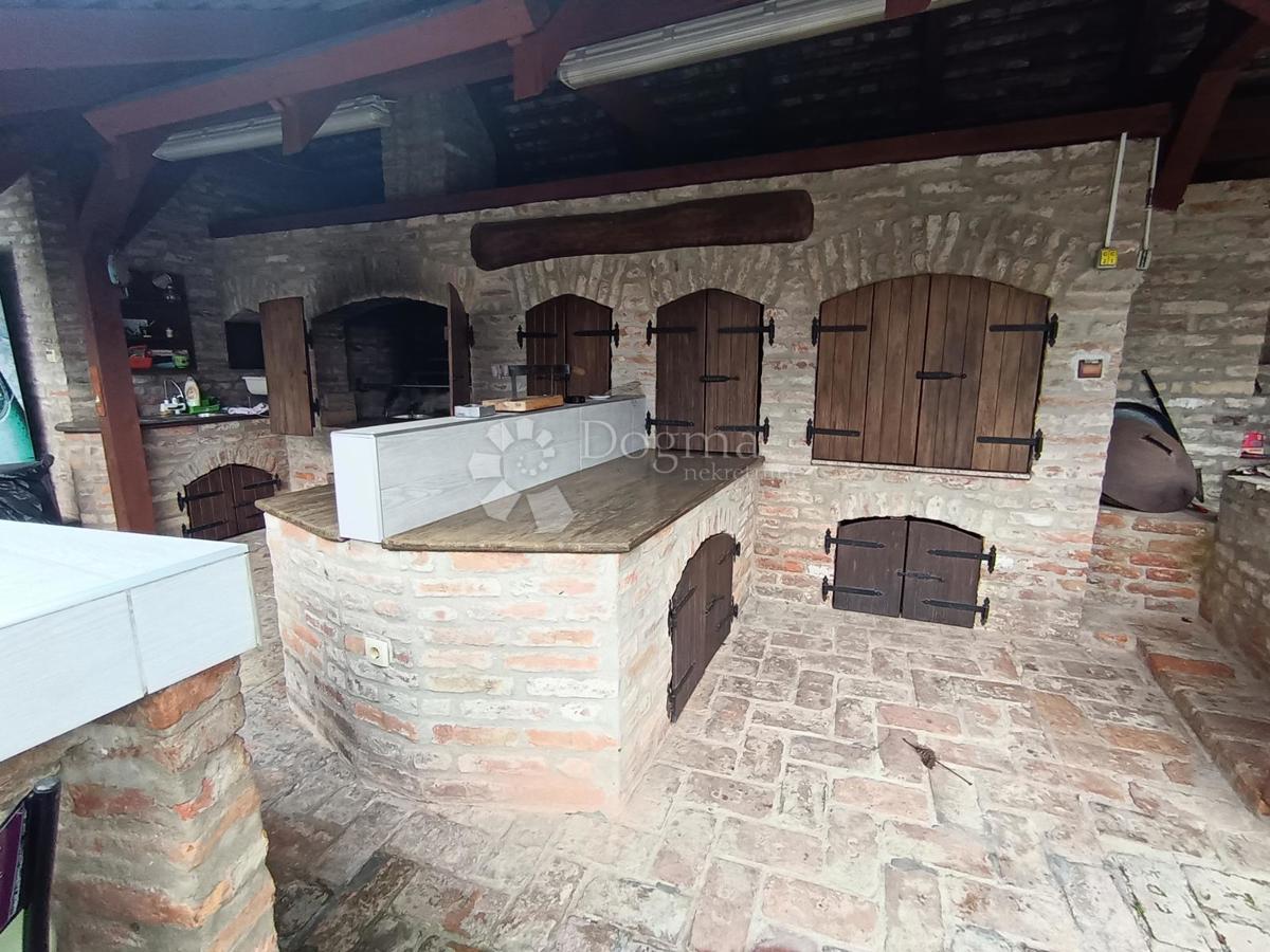 Casa Zmajevac, Kneževi Vinogradi, 730m2