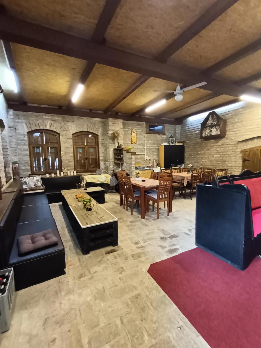 Casa Zmajevac, Kneževi Vinogradi, 730m2