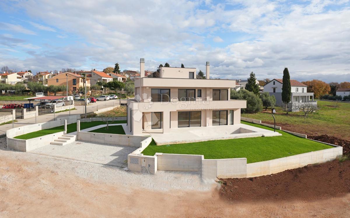 VILLA MODERNA CON PISCINA NELLA LOCALITÀ VICINO A POREČA