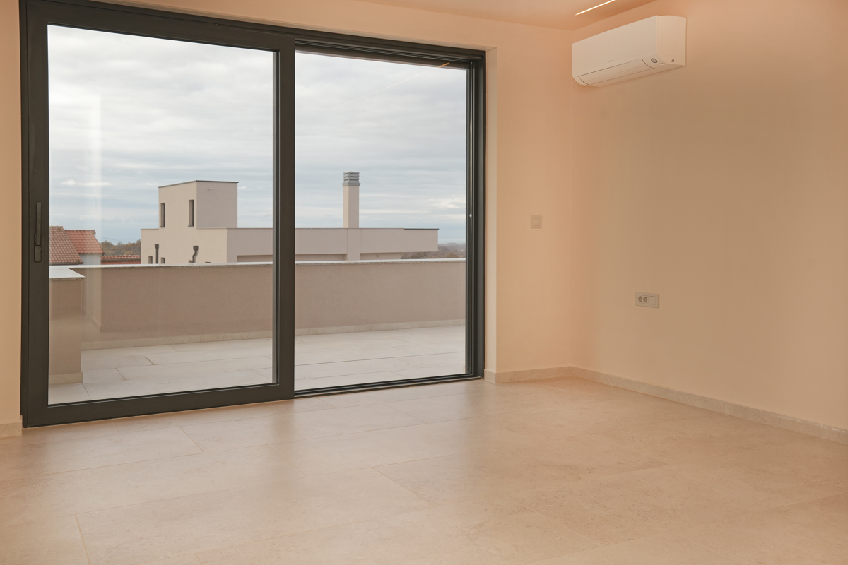 VILLA MODERNA CON PISCINA NELLA LOCALITÀ VICINO A POREČA