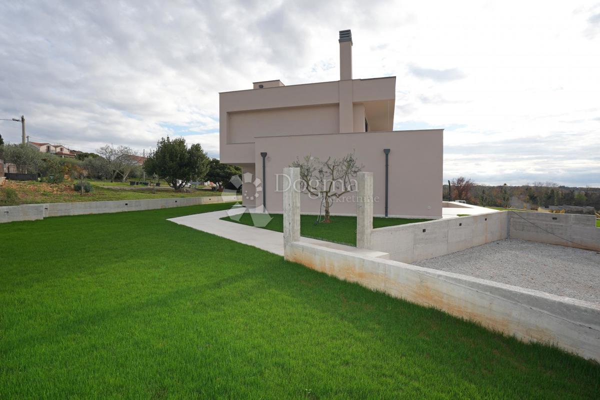 VILLA MODERNA CON PISCINA NELLA LOCALITÀ VICINO A POREČA