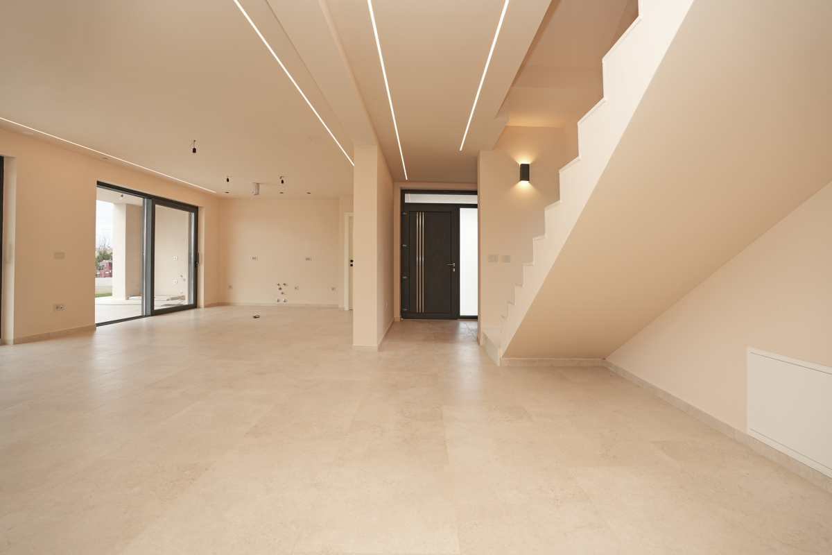 VILLA MODERNA CON PISCINA NELLA LOCALITÀ VICINO A POREČA