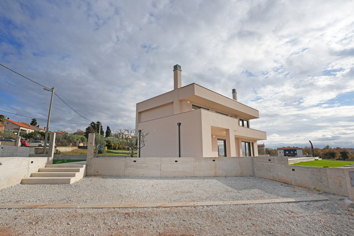 VILLA MODERNA CON PISCINA NELLA LOCALITÀ VICINO A POREČA
