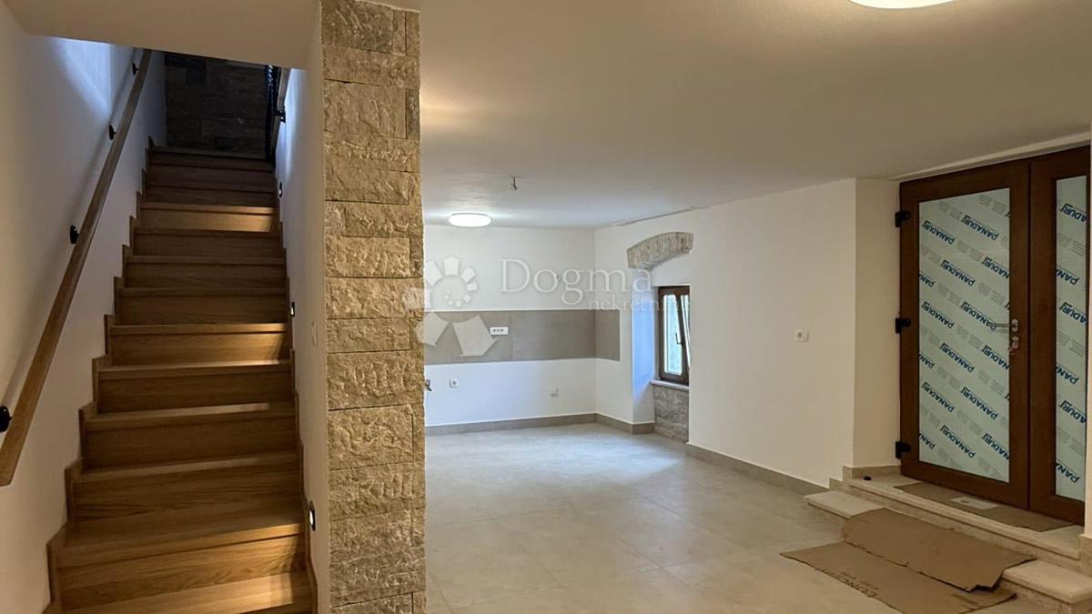 BELLISSIMA CASA IN PIETRA RISTRUTTURATA