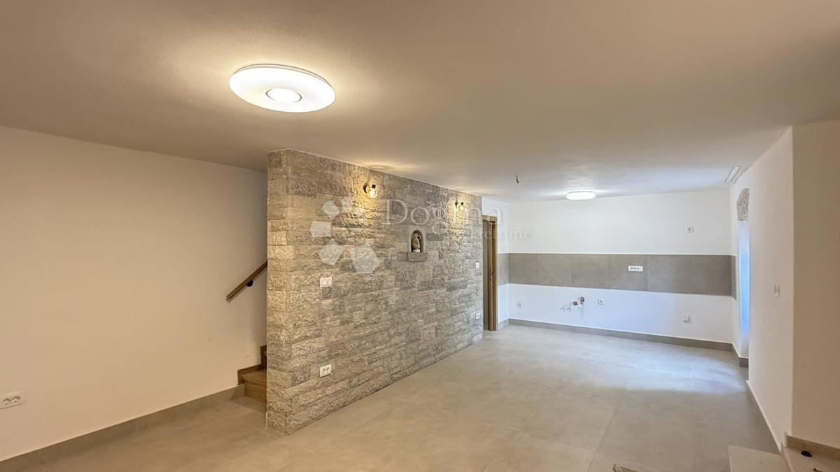 BELLISSIMA CASA IN PIETRA RISTRUTTURATA