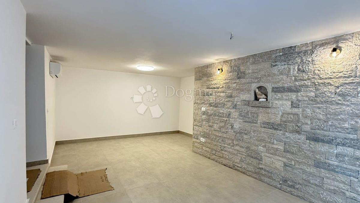 BELLISSIMA CASA IN PIETRA RISTRUTTURATA