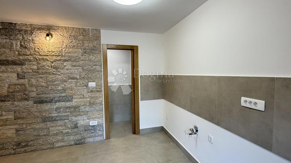 BELLISSIMA CASA IN PIETRA RISTRUTTURATA