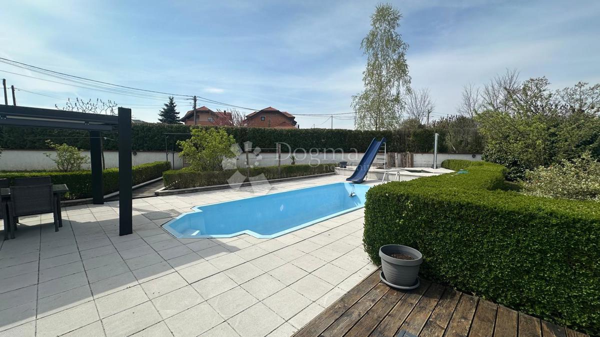 Casa Donji Stupnik, Stupnik, 580m2