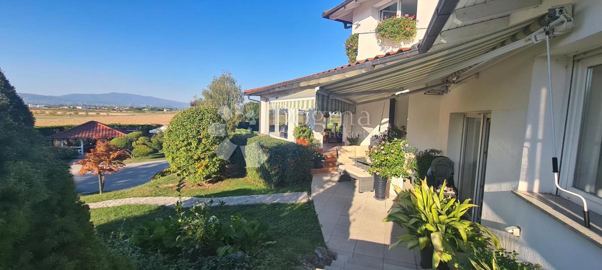 Casa Donji Stupnik, Stupnik, 580m2