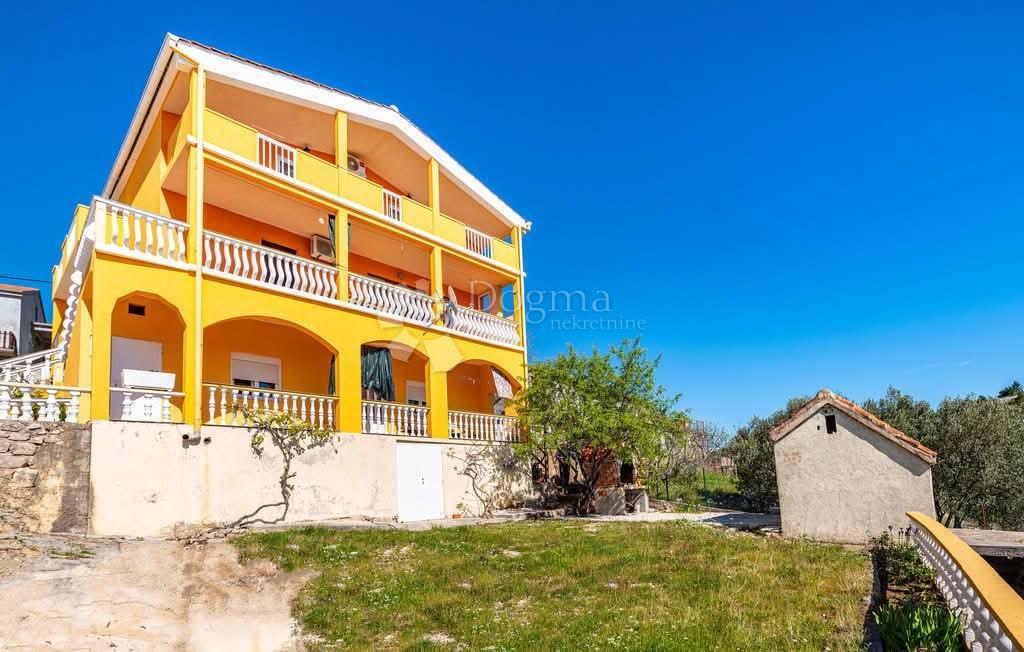 Casa Rovanjska, Jasenice, 347,30m2