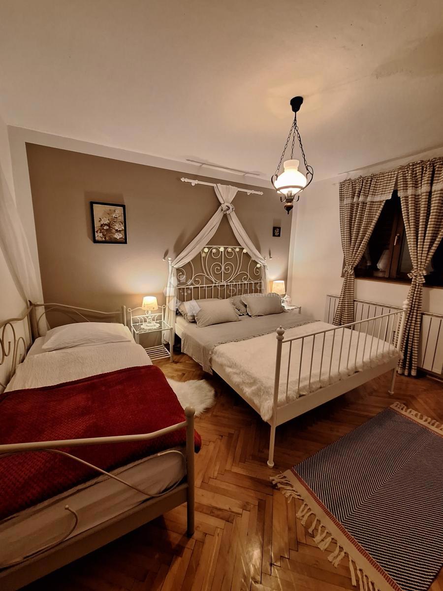 Casa Jošan, Udbina, 100m2