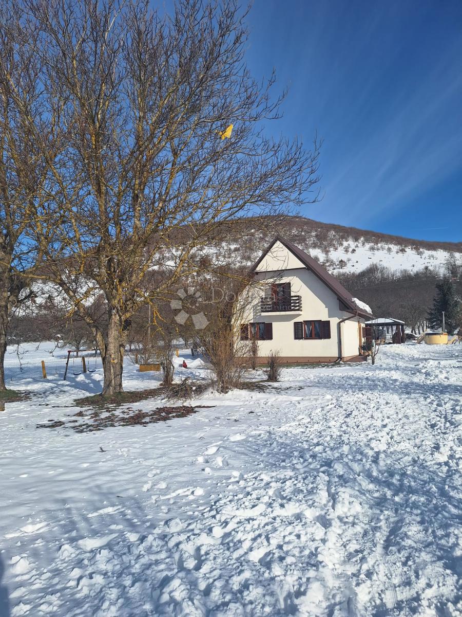 Casa Jošan, Udbina, 100m2