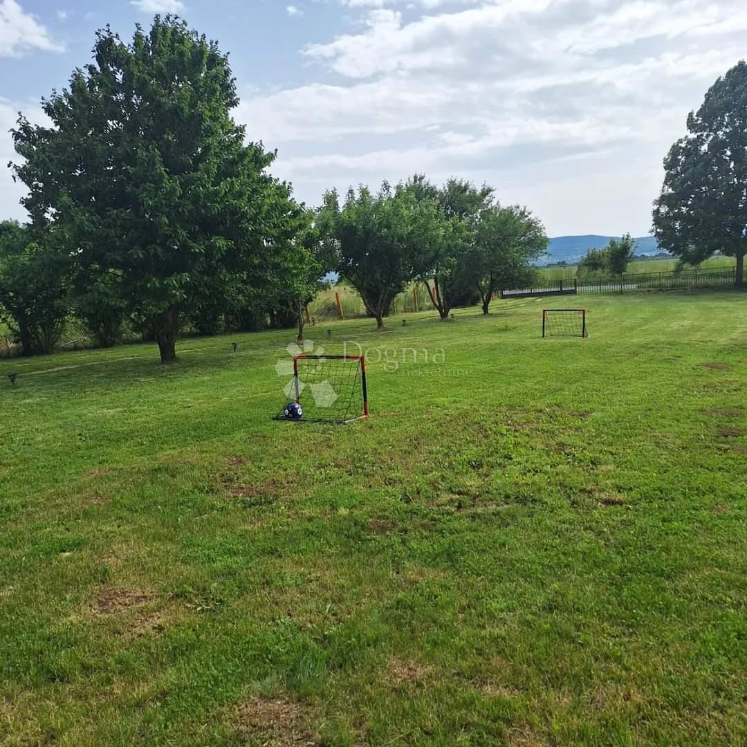 Casa Jošan, Udbina, 100m2