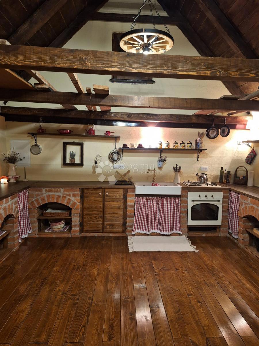 Casa Jošan, Udbina, 100m2