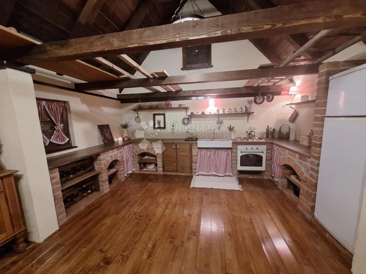 Casa Jošan, Udbina, 100m2