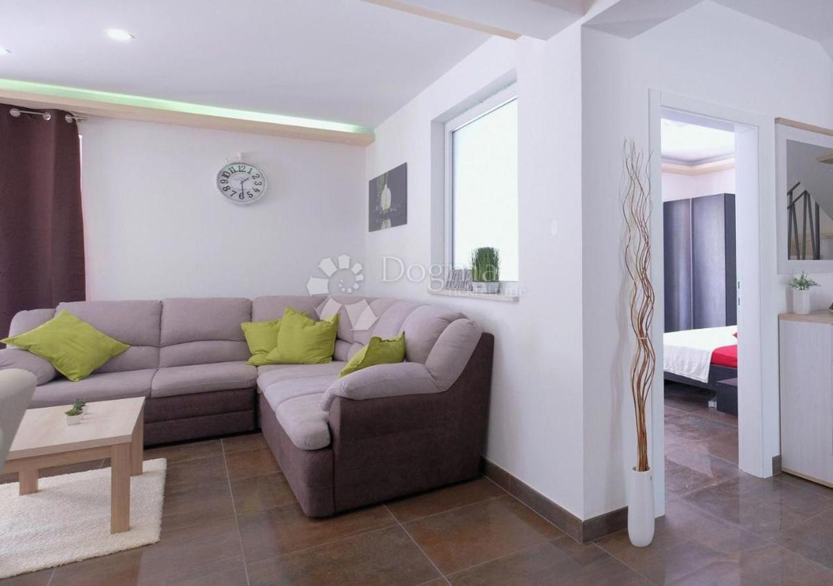 Casa Svetvinčenat, 230m2