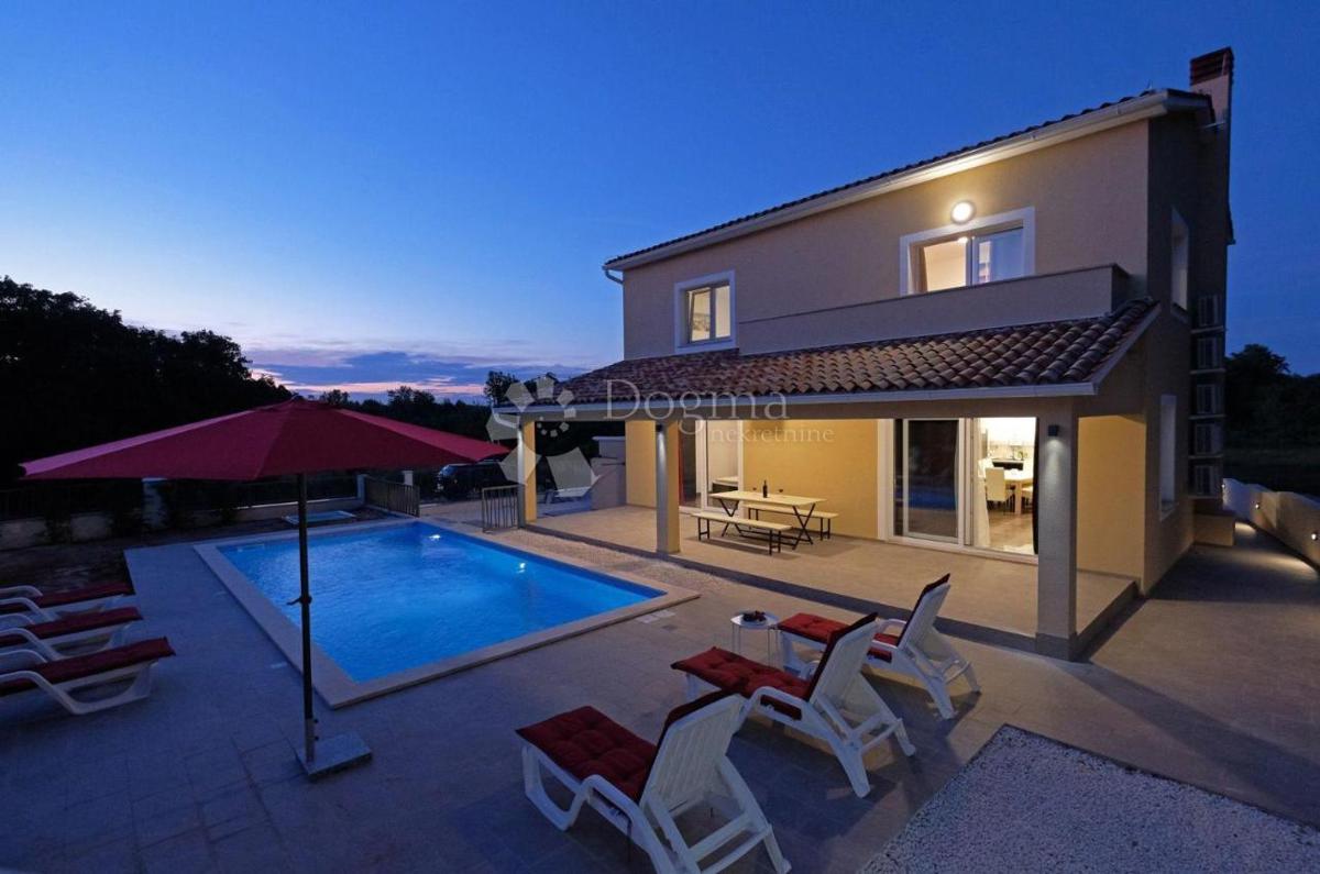 Casa Svetvinčenat, 230m2