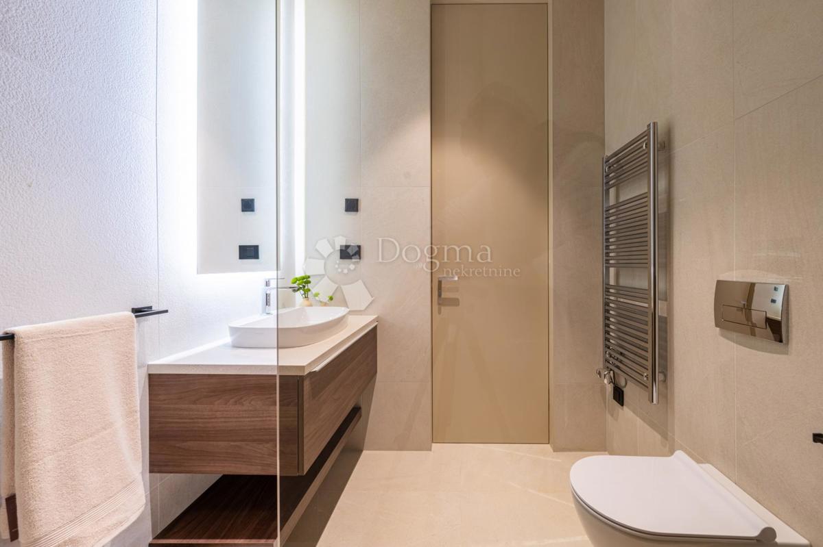 Villa esclusiva smart home, completamente attrezzata, con vista aperta
