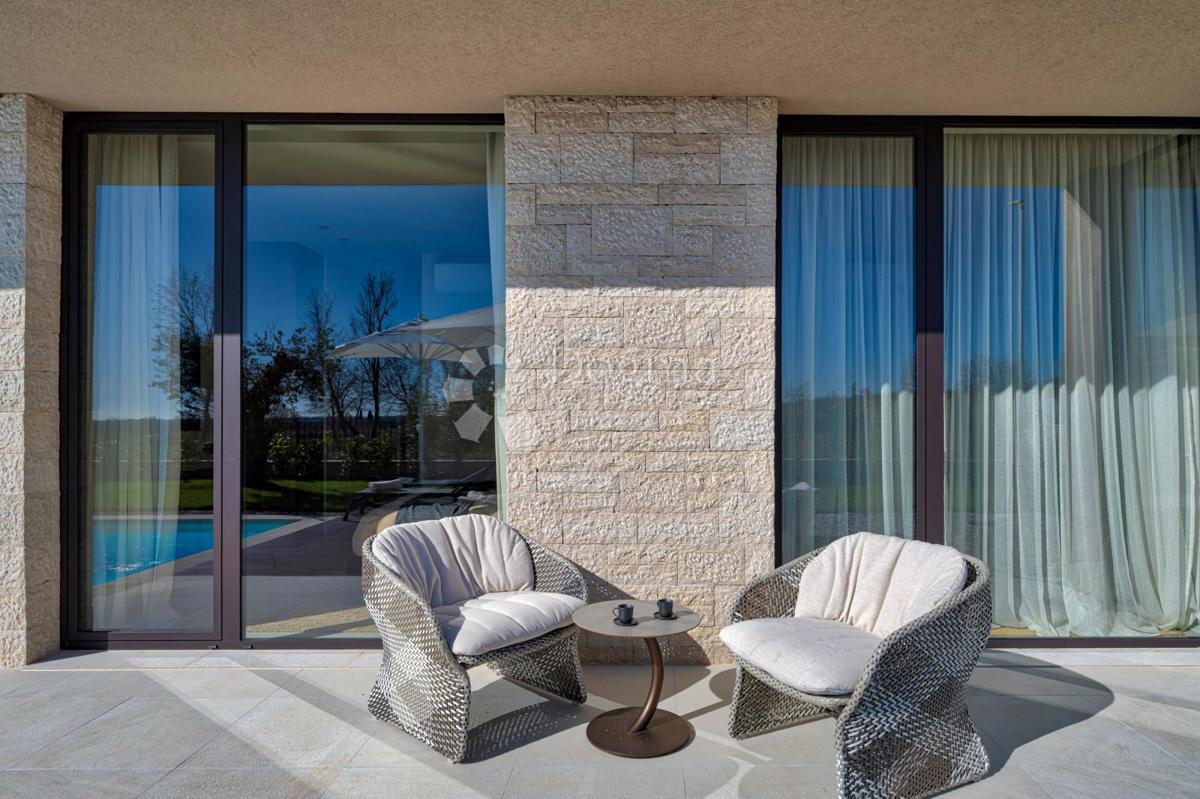 Villa esclusiva smart home, completamente attrezzata, con vista aperta