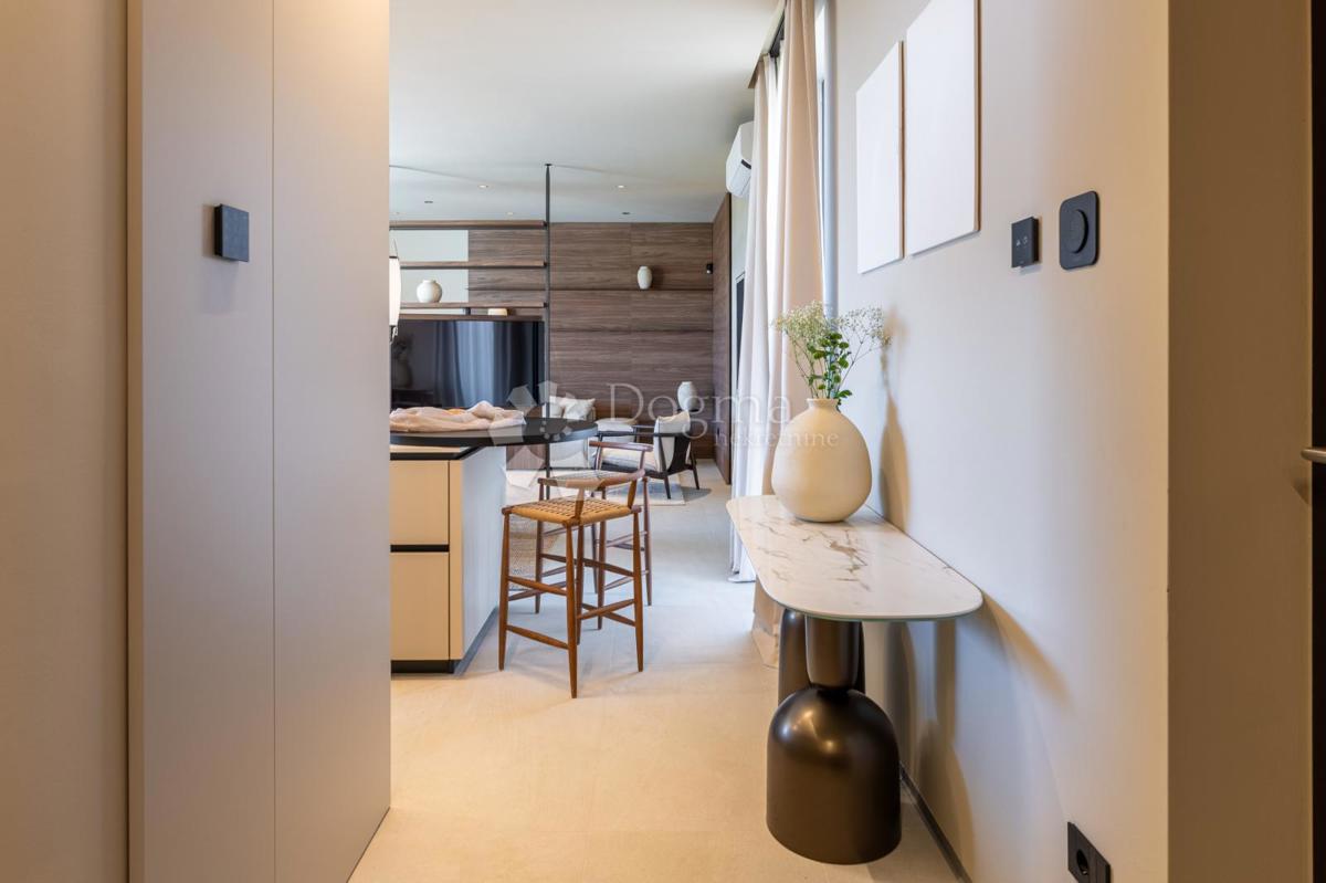 Villa esclusiva smart home, completamente attrezzata, con vista aperta