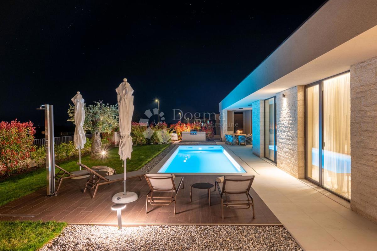 Villa esclusiva smart home, completamente attrezzata, con vista aperta
