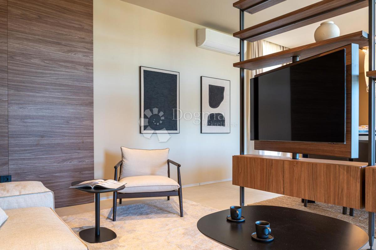 Villa esclusiva smart home, completamente attrezzata, con vista aperta