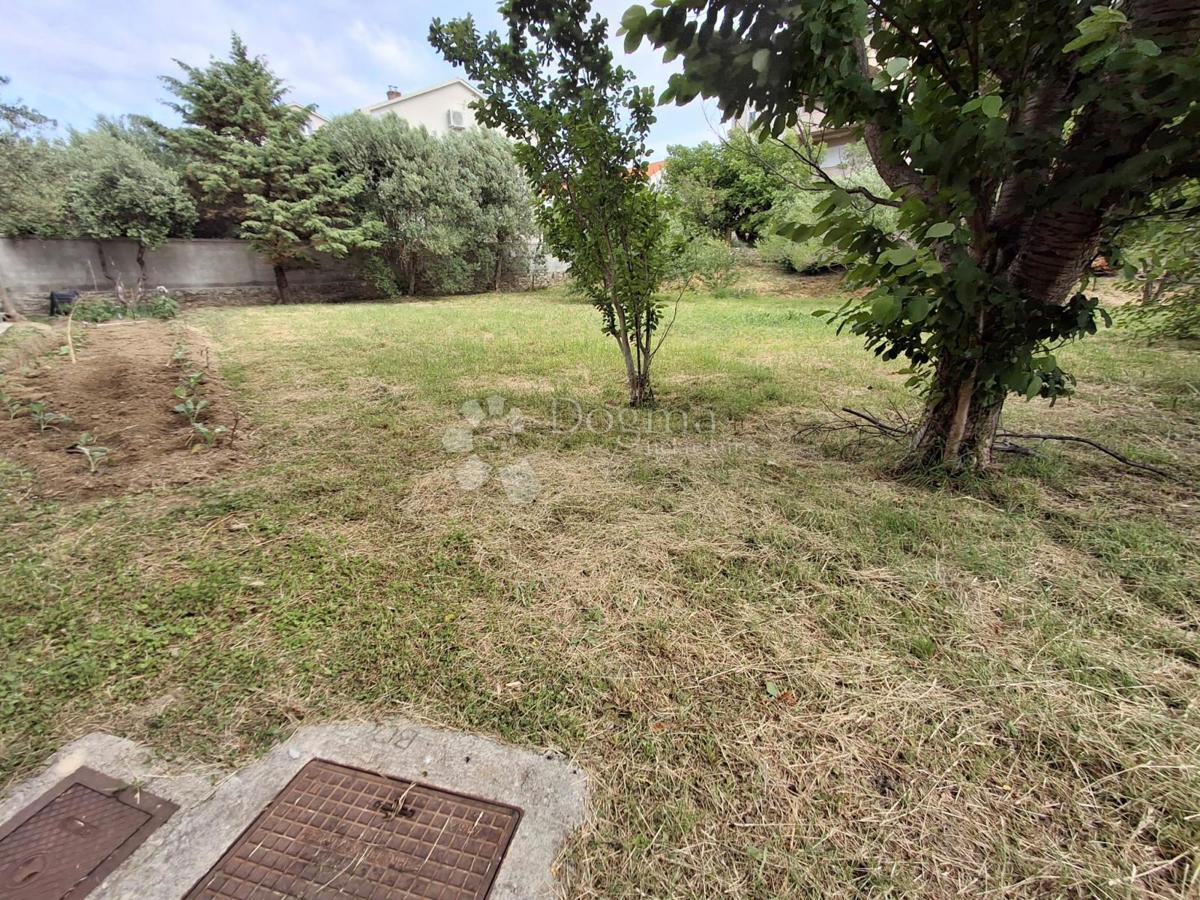 Terreno edificabile Banjol, Rab, 532m2