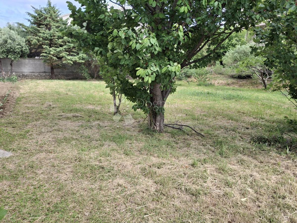 Terreno edificabile Banjol, Rab, 532m2