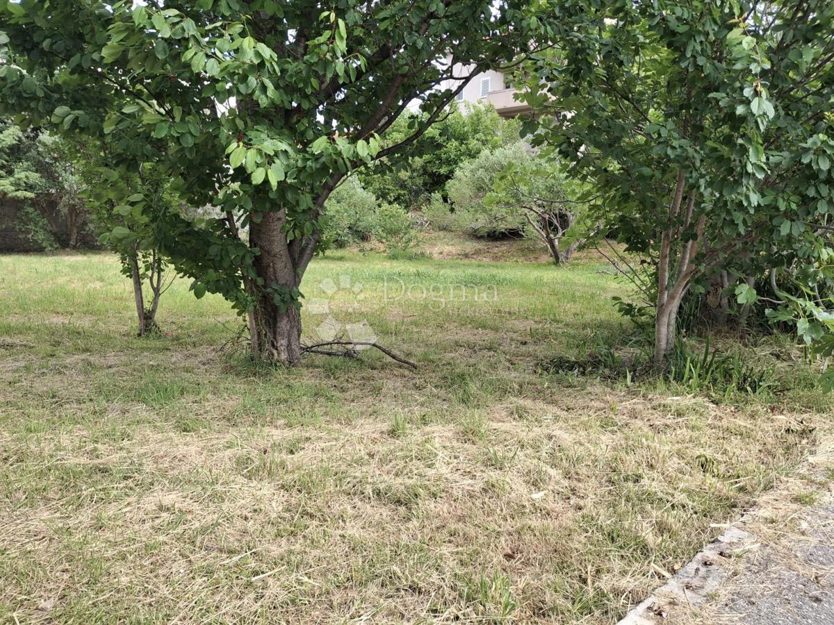 Terreno edificabile Banjol, Rab, 532m2