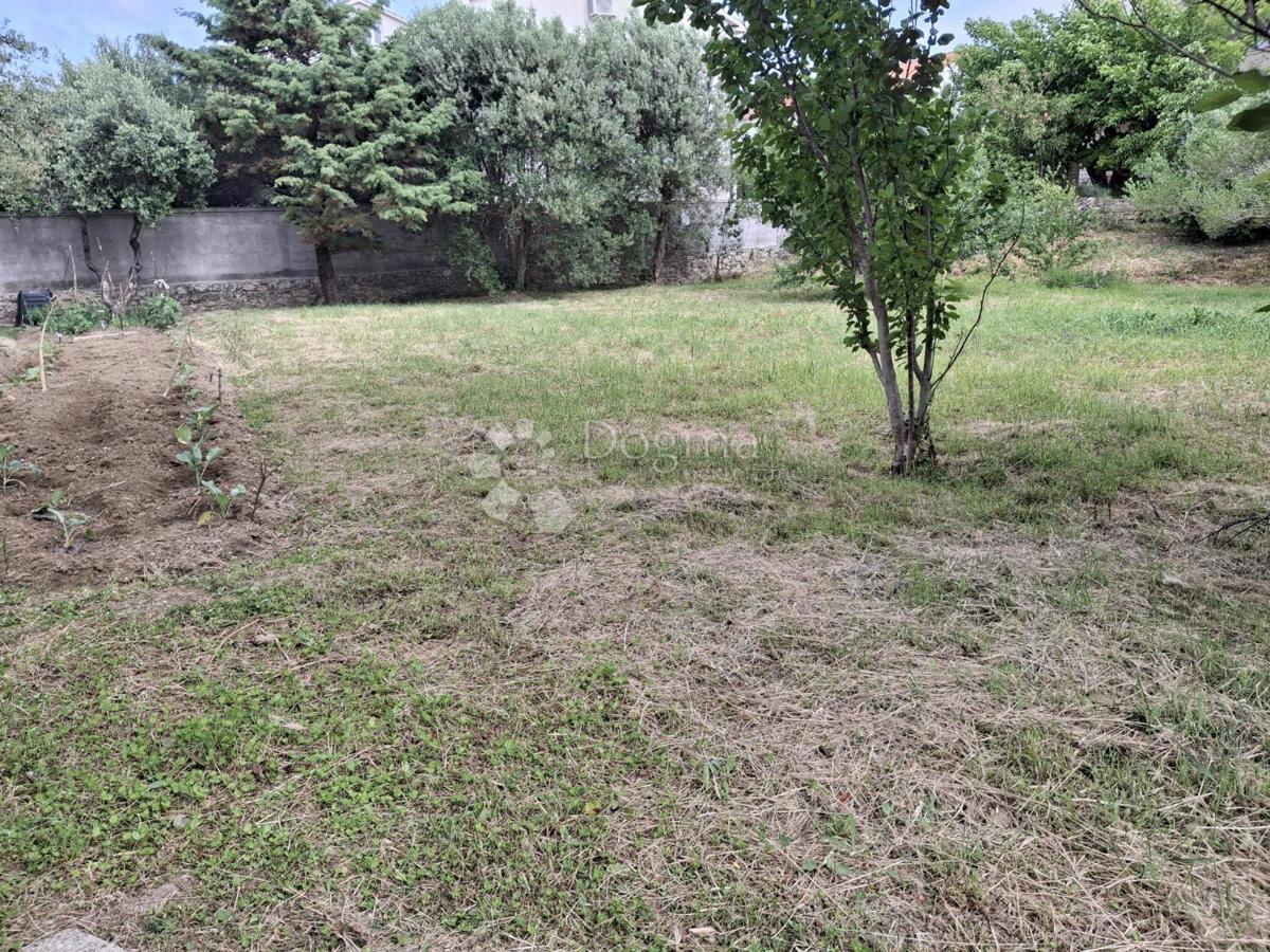 Terreno edificabile Banjol, Rab, 532m2