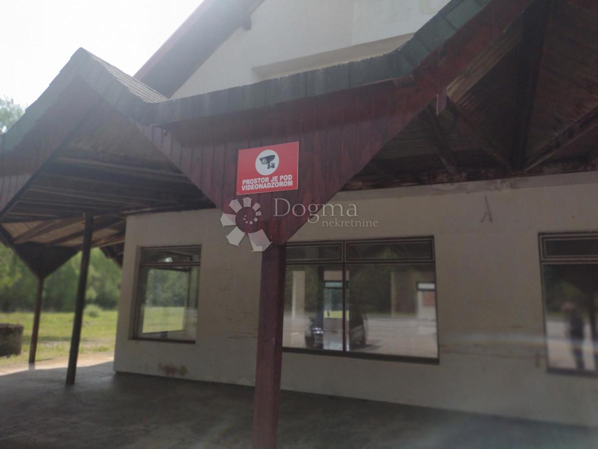 Locale commerciale Batinova Kosa, Topusko, 700m2