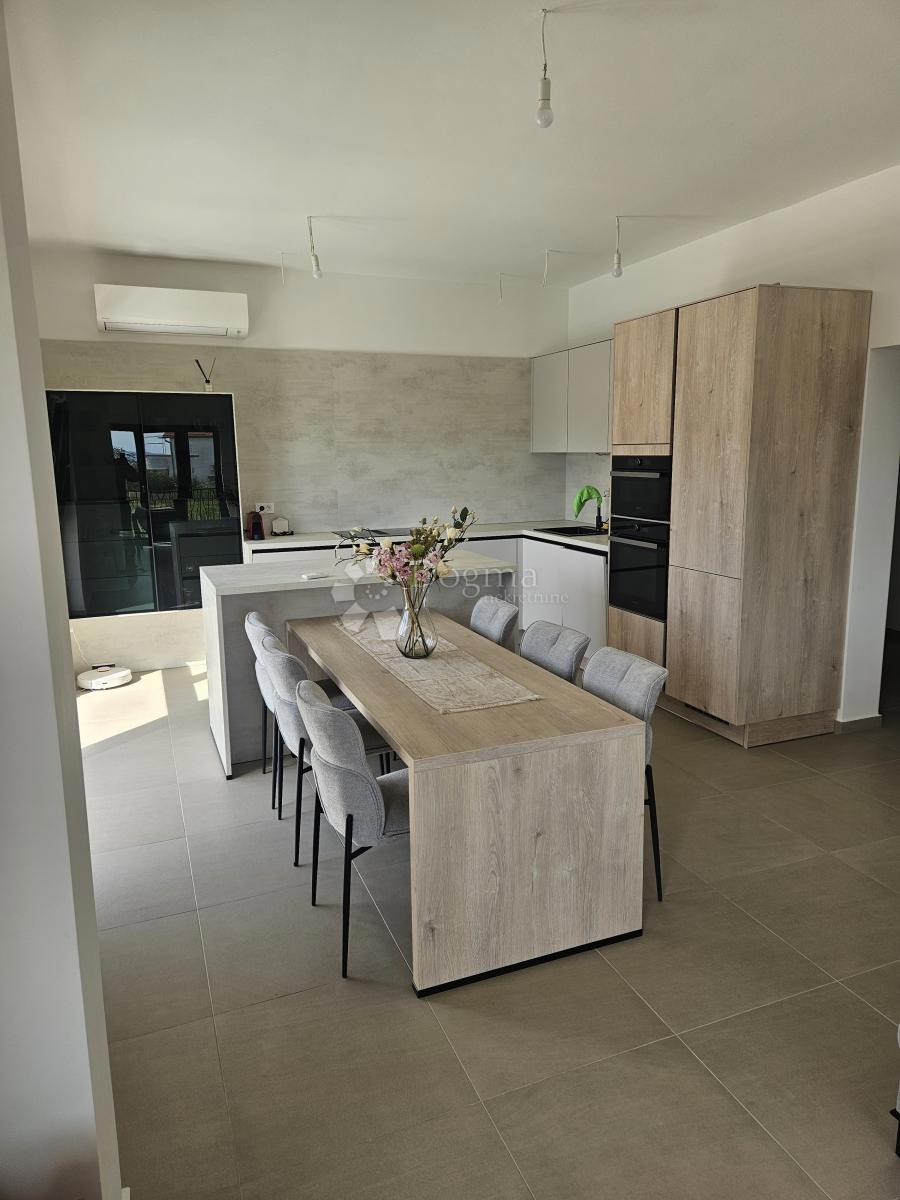 Casa Vodice, 193,81m2