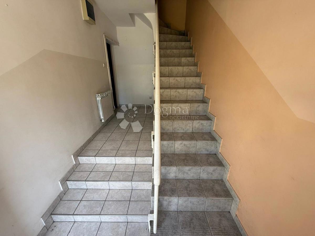 Casa Resnik, Peščenica - Žitnjak, 240m2