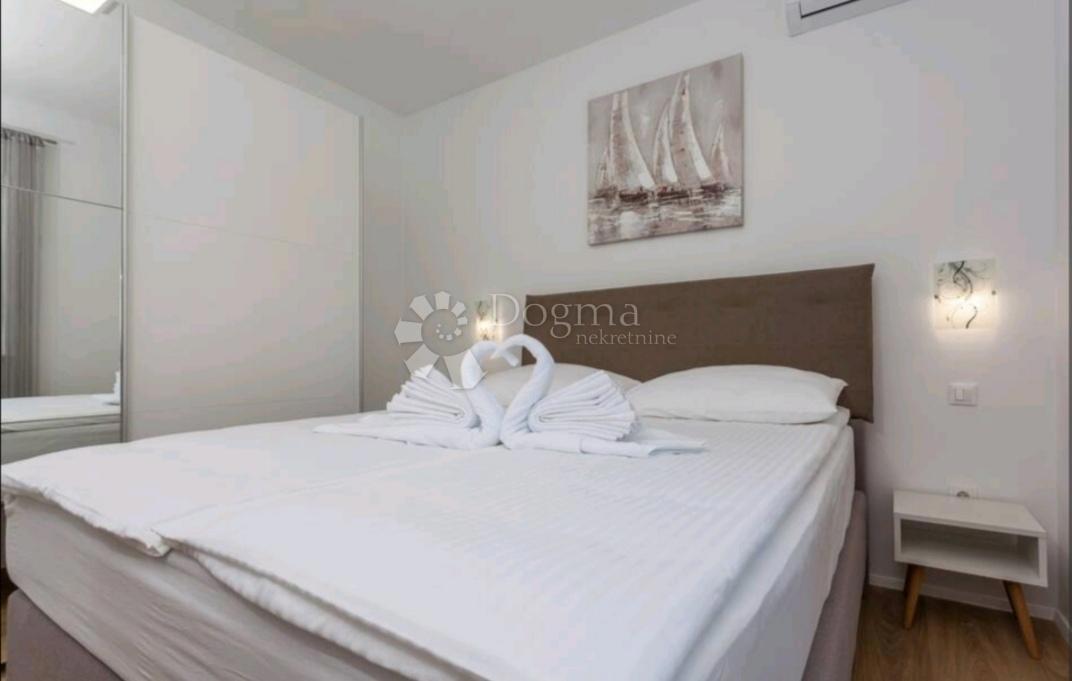 Allogio Brodarica, Šibenik - Okolica, 225m2