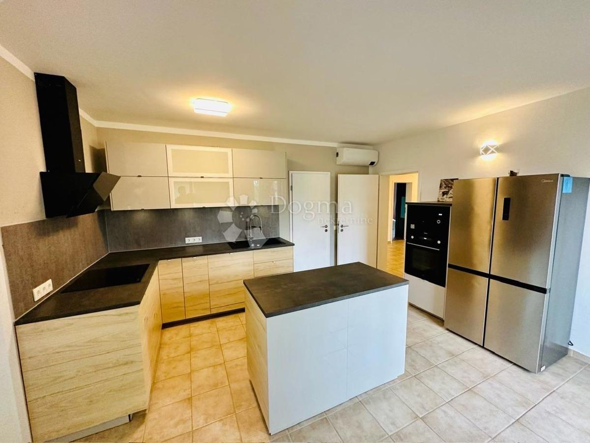 Casa Rovinjsko Selo, Rovinj, 250m2